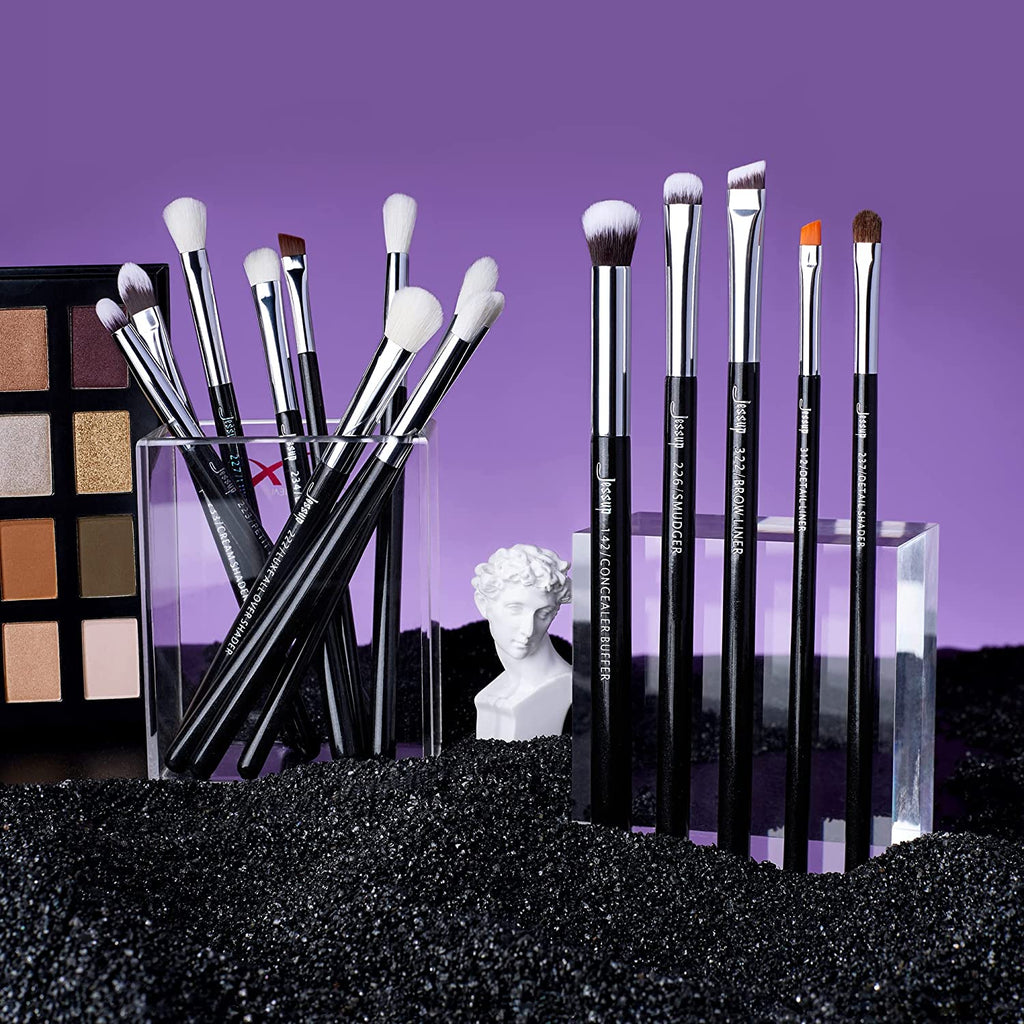 Eye Brushes 15Pcs Professional Makeup Brushes Make up Brush Set Cosmetics Tools Eye Liner Shader Wood Handle Natural-Synthetic Hair Black/Silver T177