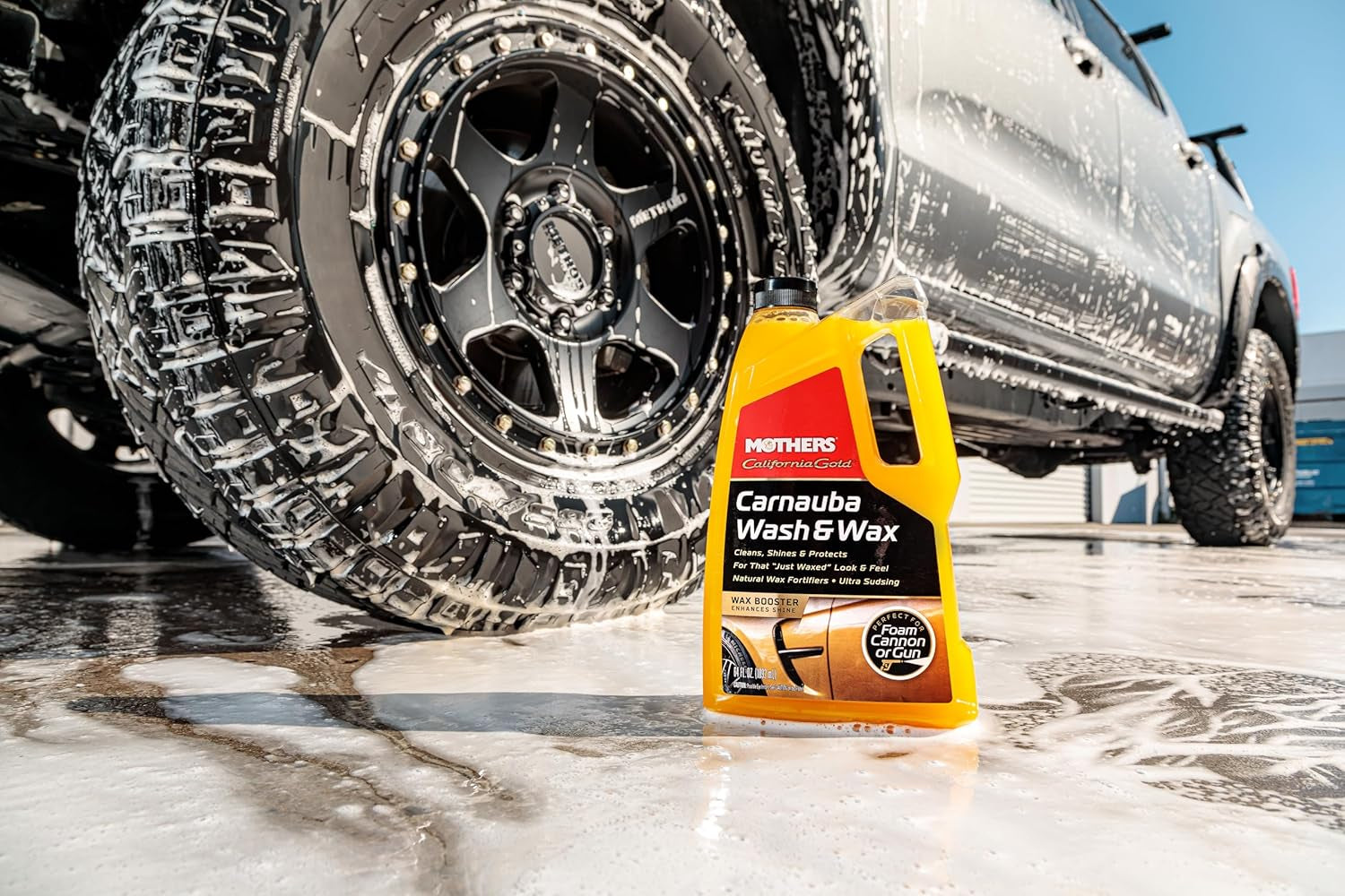 MO-05674 California Gold Carnauba Wash and Wax Car Shampoo, 64 Oz.
